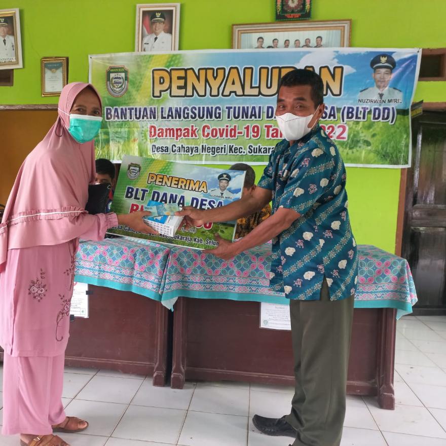 Penyaluran BLT-DD tahap 1 Desa Cahaya Negeri 